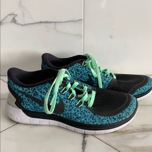 Nike Free 5.0 Sneakers (blue cheetah print)
